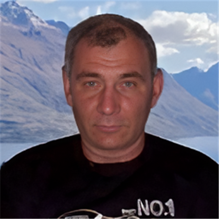 Андрей  Максимович